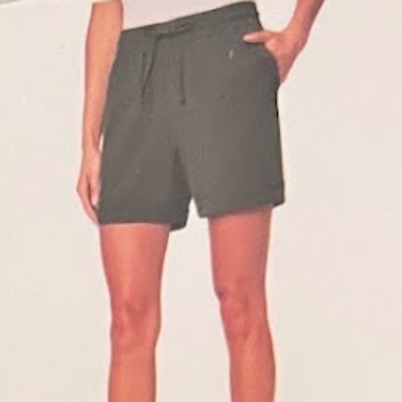 NWT Mondetta Olive Green Walking Short, Sz Large - Picture 1 of 5